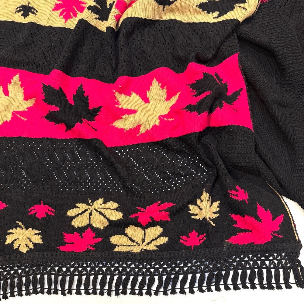 Colorful Maple Leaf Patterned Scarf - image 2